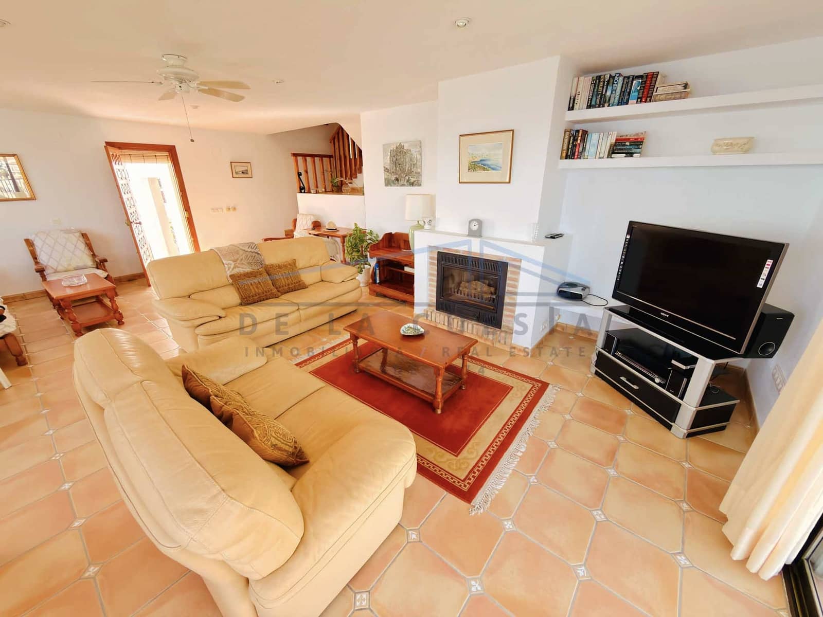3 bedroom Villa for sale in La Herradura with pool garage - € 780,000 (Ref: 10163670)