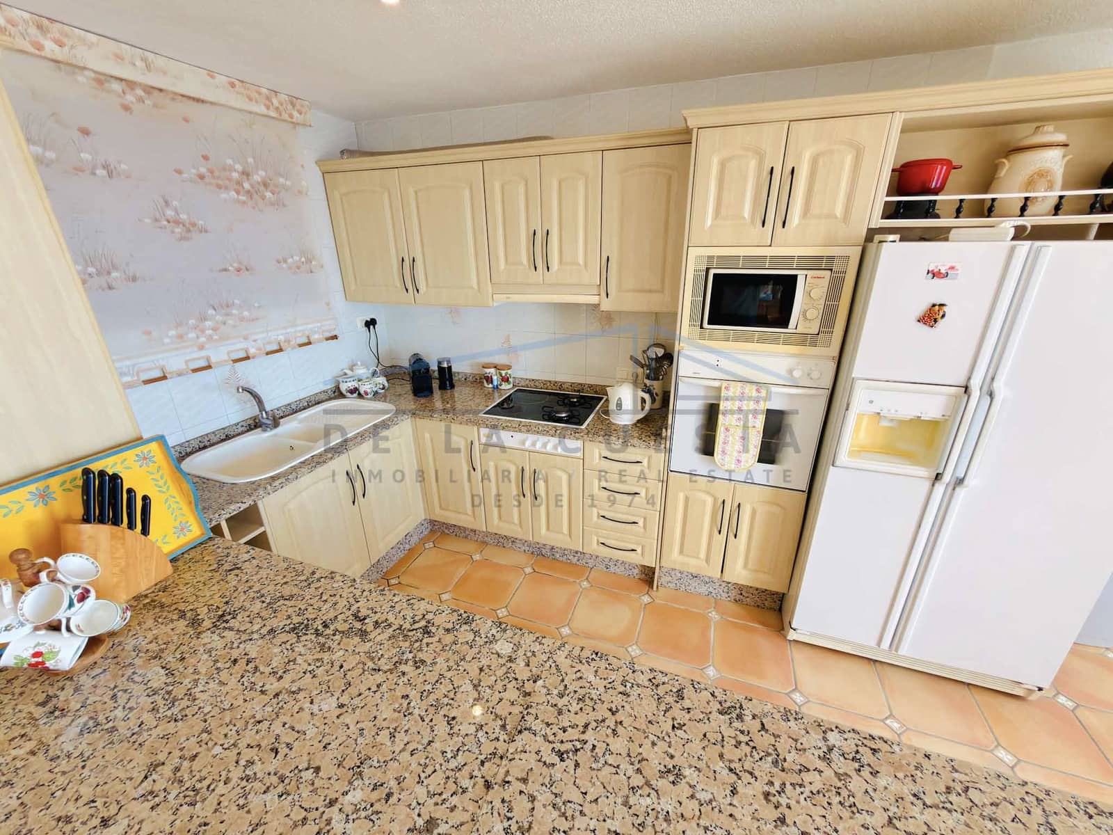 3 bedroom Villa for sale in La Herradura with pool garage - € 780,000 (Ref: 10163670)
