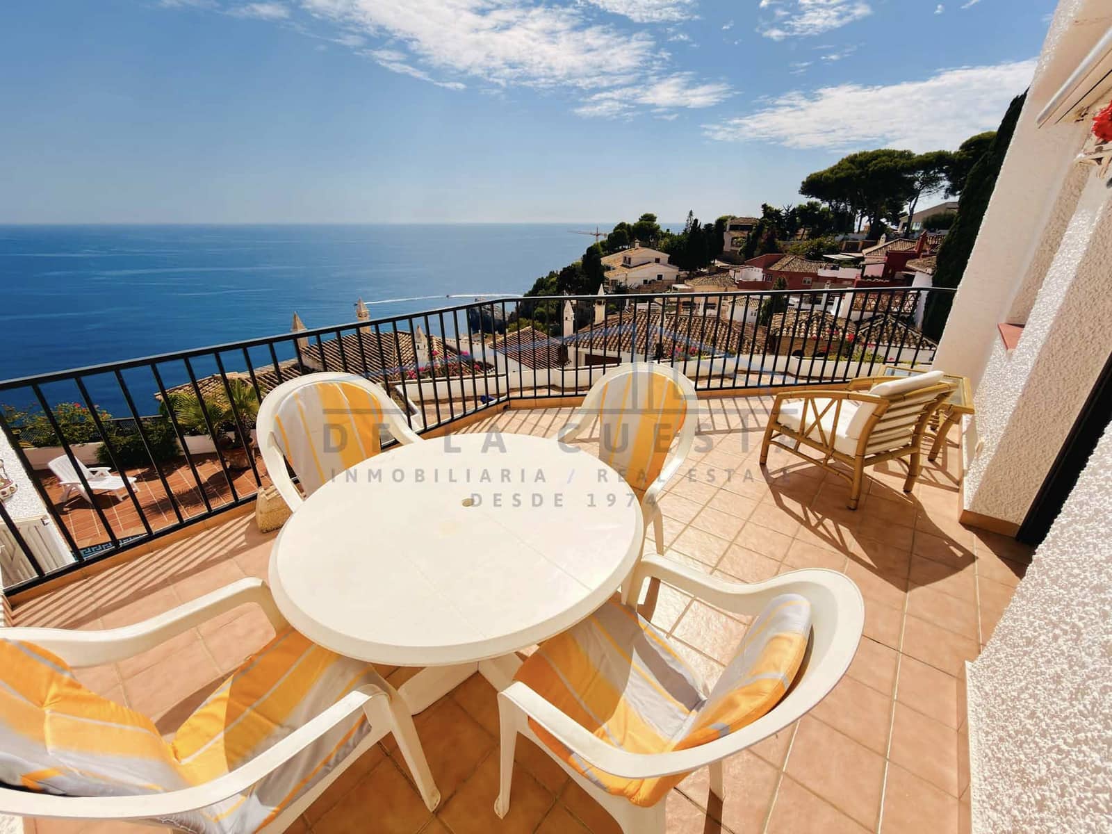 3 bedroom Villa for sale in La Herradura with pool garage - € 780,000 (Ref: 10163670)