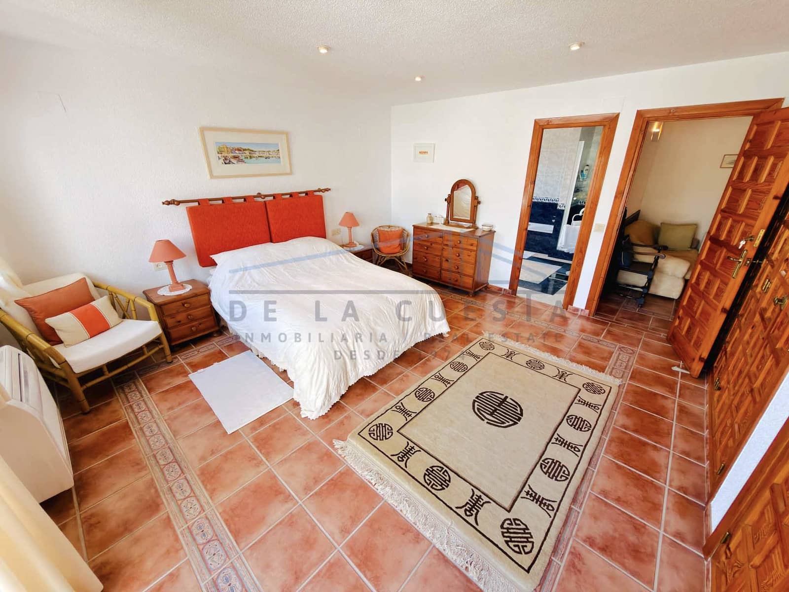 3 bedroom Villa for sale in La Herradura with pool garage - € 780,000 (Ref: 10163670)