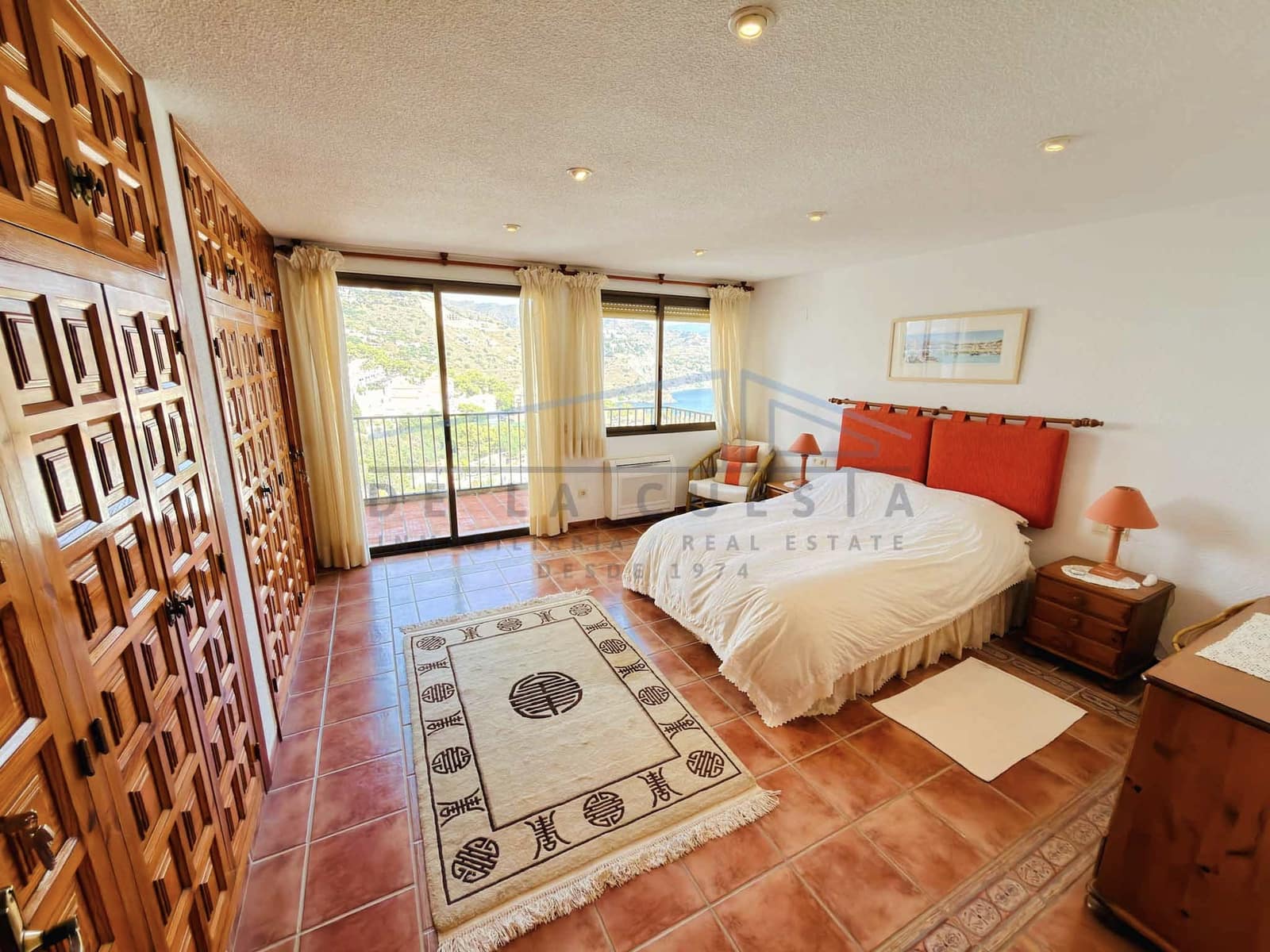 3 bedroom Villa for sale in La Herradura with pool garage - € 780,000 (Ref: 10163670)