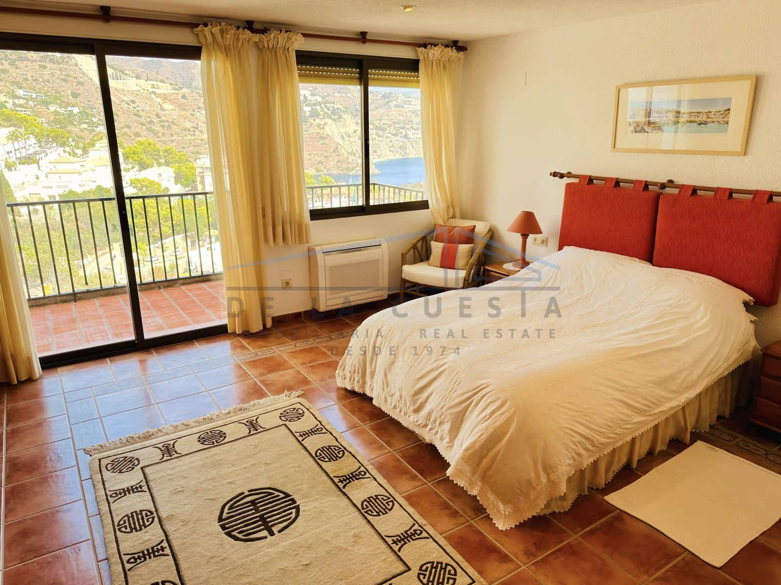 3 bedroom Villa for sale in La Herradura with pool garage - € 780,000 (Ref: 10163670)