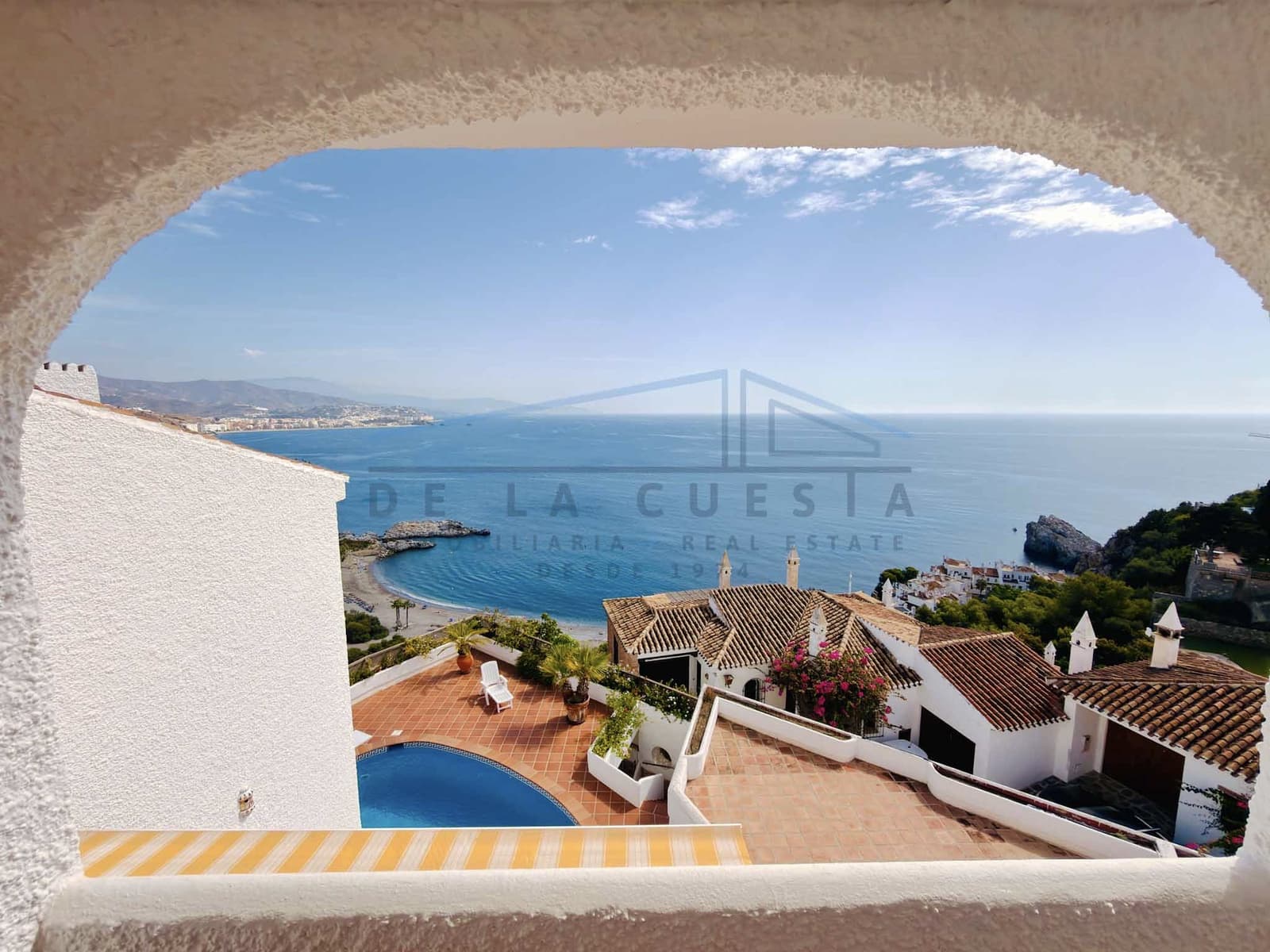 3 bedroom Villa for sale in La Herradura with pool garage - € 780,000 (Ref: 10163670)