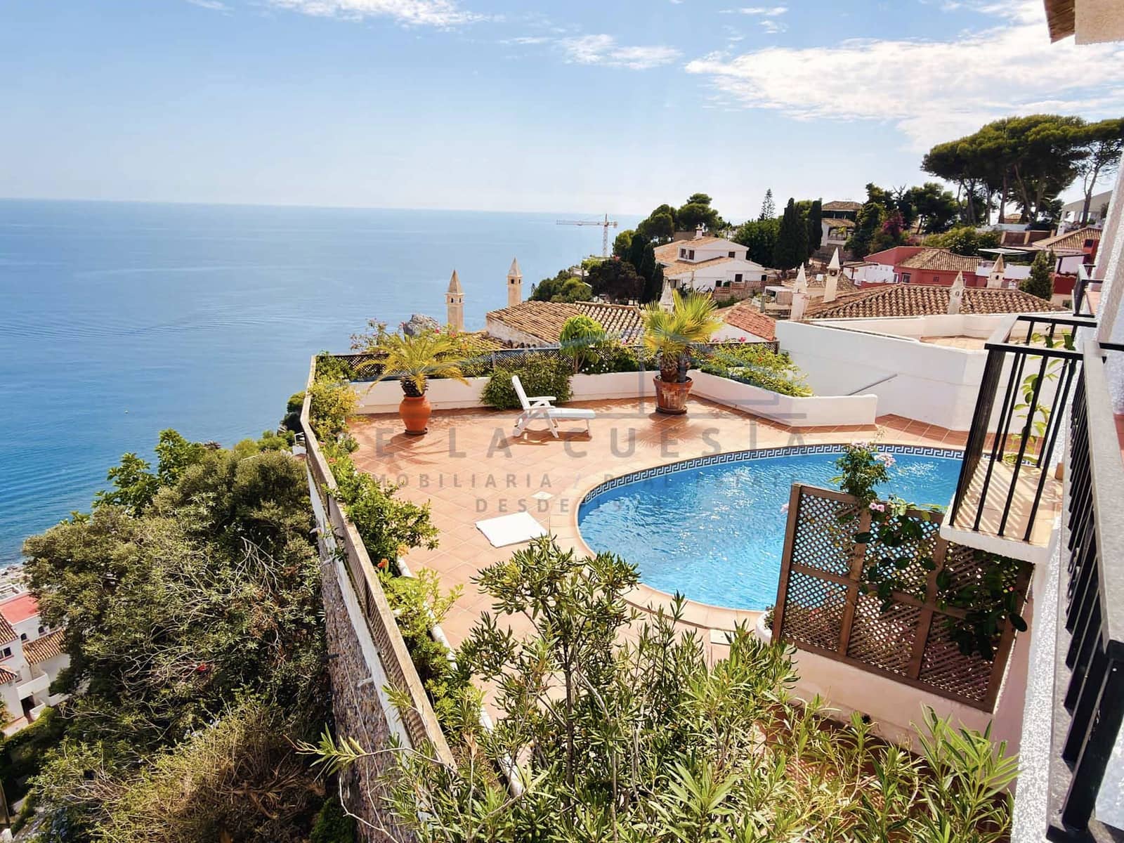 3 bedroom Villa for sale in La Herradura with pool garage - € 780,000 (Ref: 10163670)