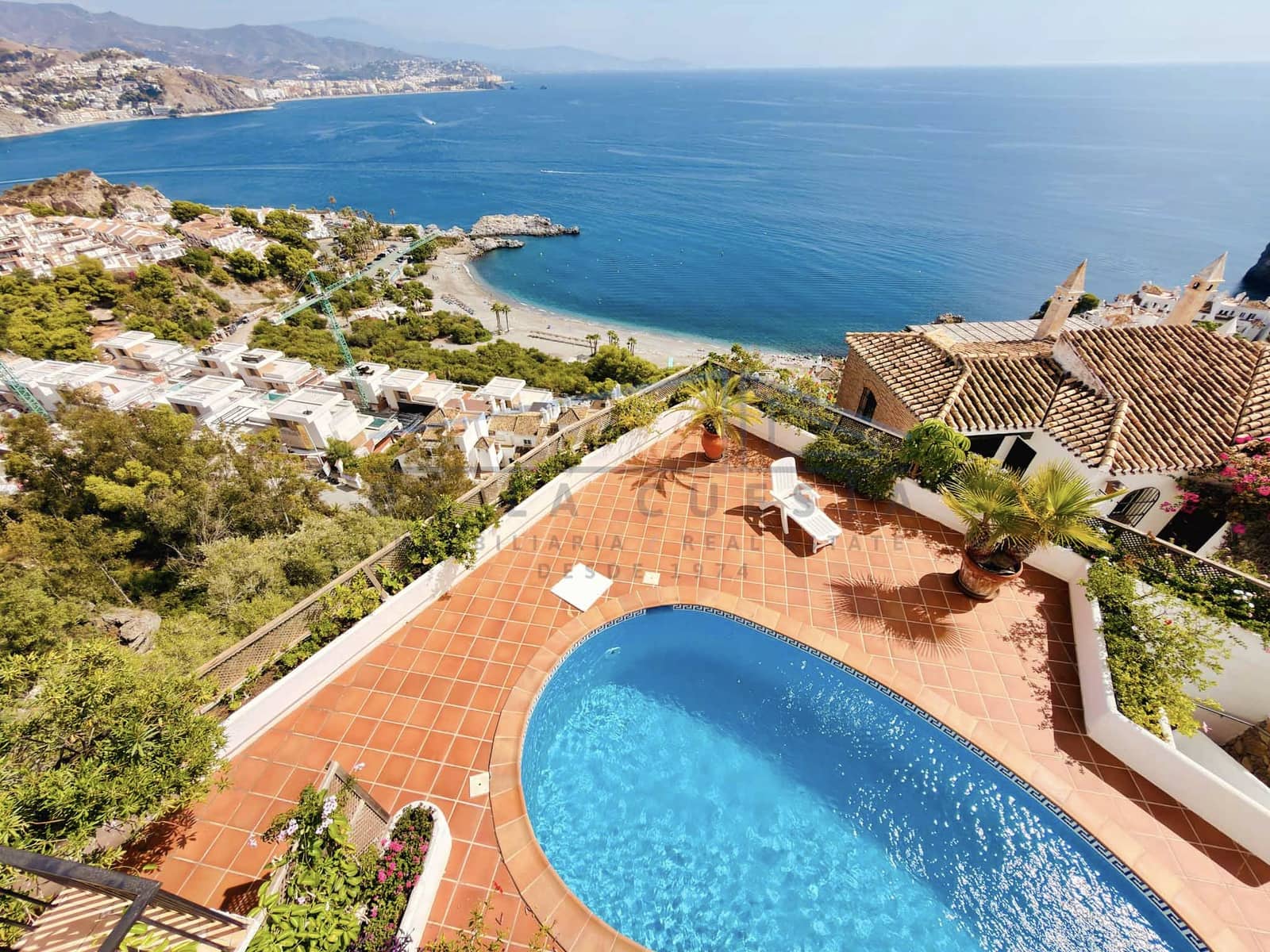 3 bedroom Villa for sale in La Herradura with pool garage - € 780,000 (Ref: 10163670)