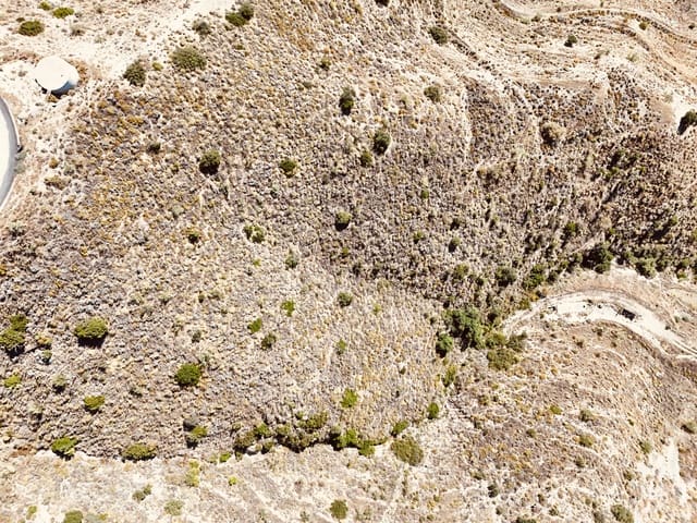 Grunde uden byggetilladelser til salg i La Herradura, Almuñécar - € 49.000 (Ref: 10165381)