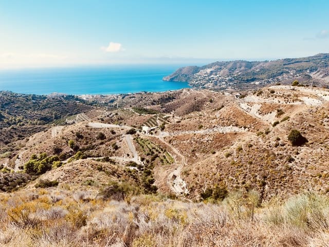 Grunde uden byggetilladelser til salg i La Herradura, Almuñécar - € 49.000 (Ref: 10165381)