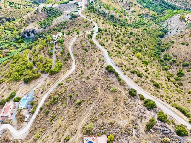 Grunde uden byggetilladelser til salg i La Herradura, Almuñécar - € 150.000 (Ref: 10174197)