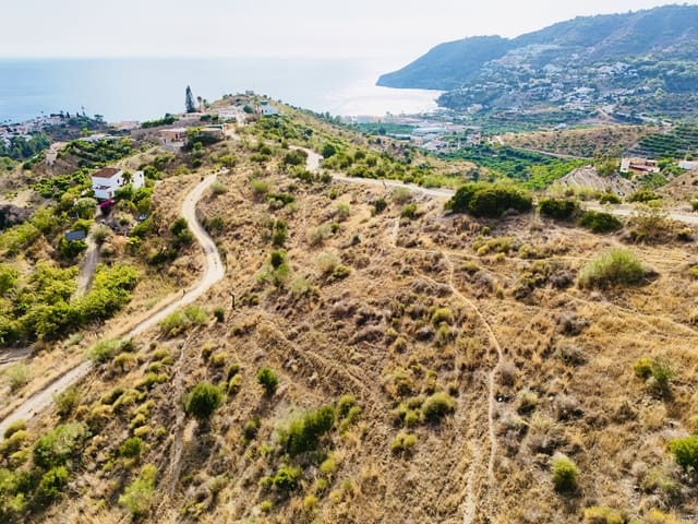 Grunde uden byggetilladelser til salg i La Herradura, Almuñécar - € 150.000 (Ref: 10174197)