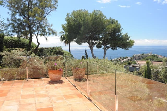 6 bedroom Villa for holiday rental in La Herradura, Almuñécar with pool garage - € 2,800 (Ref: 5255995)