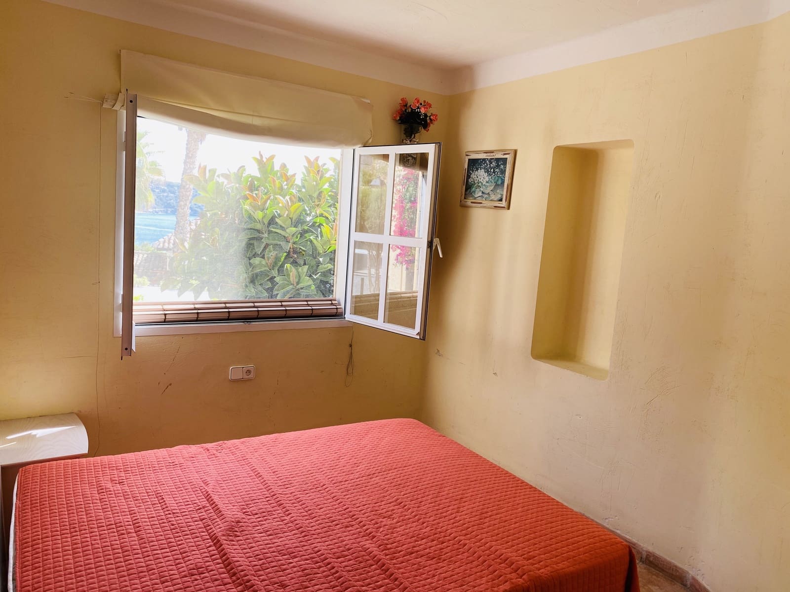 4 bedroom Semi-detached Villa for sale in La Herradura with pool garage - € 620,000 (Ref: 5698032)