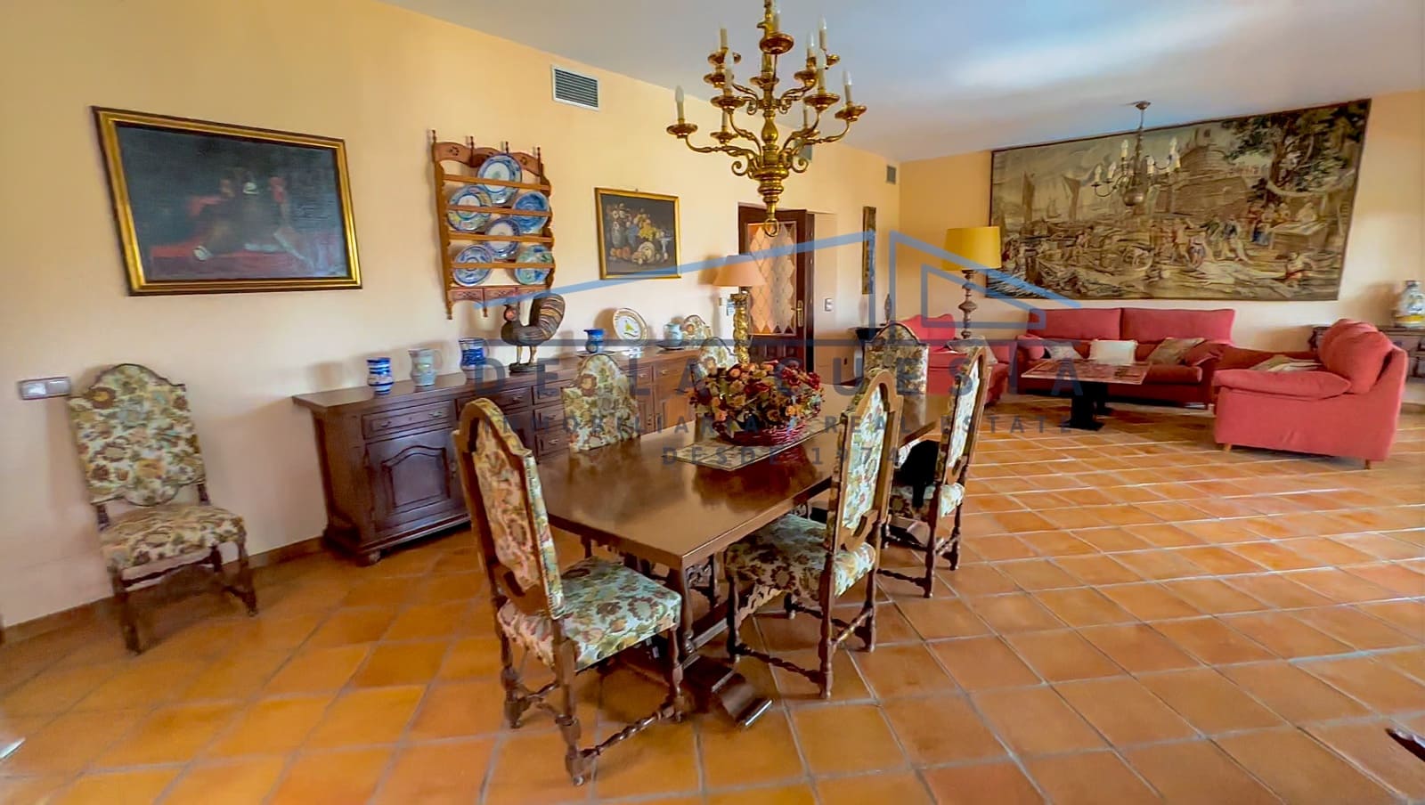 7 bedroom Villa for sale in La Herradura with pool garage - € 1,650,000 (Ref: 7706422)