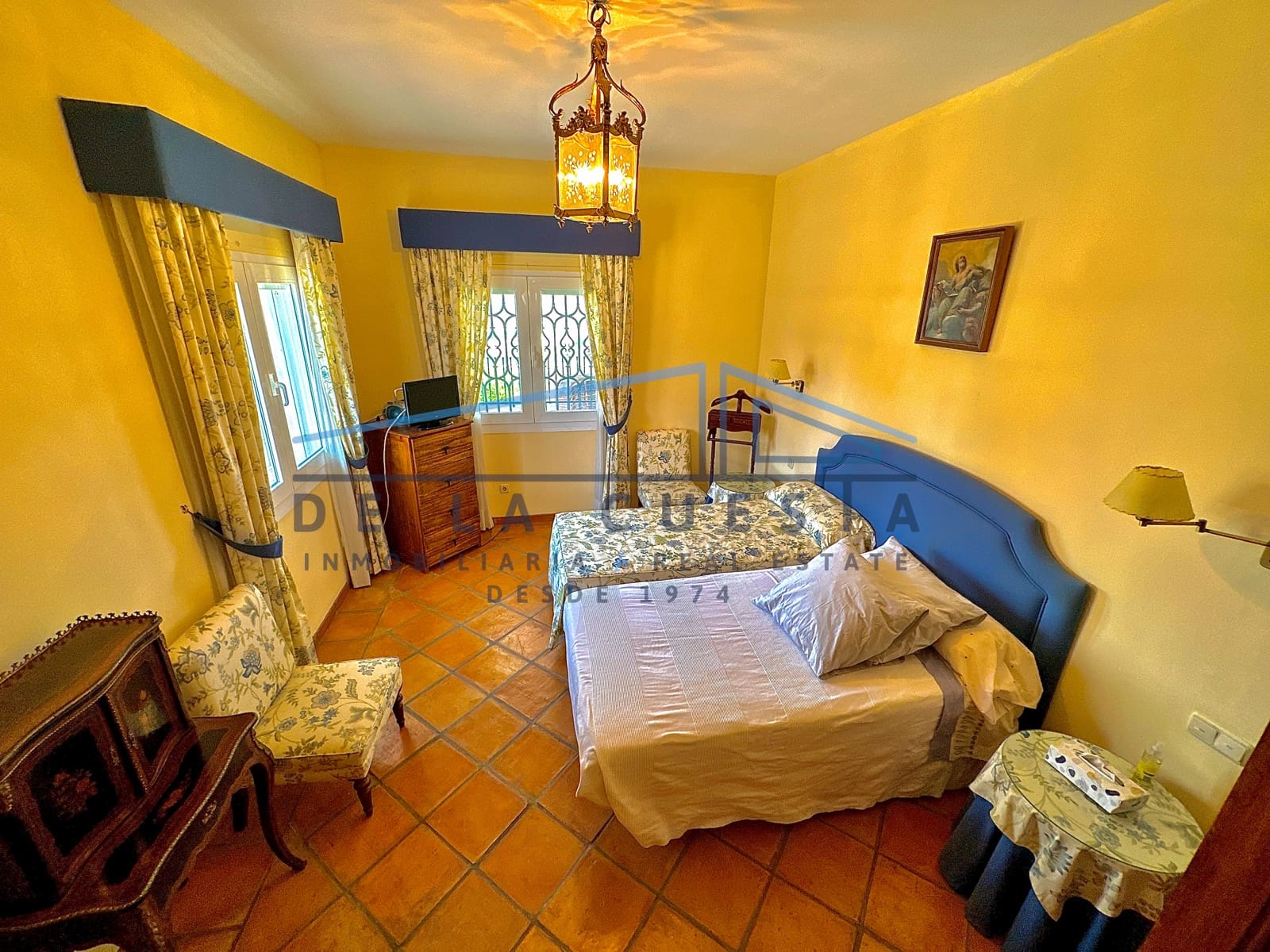 7 bedroom Villa for sale in La Herradura with pool garage - € 1,650,000 (Ref: 7706422)