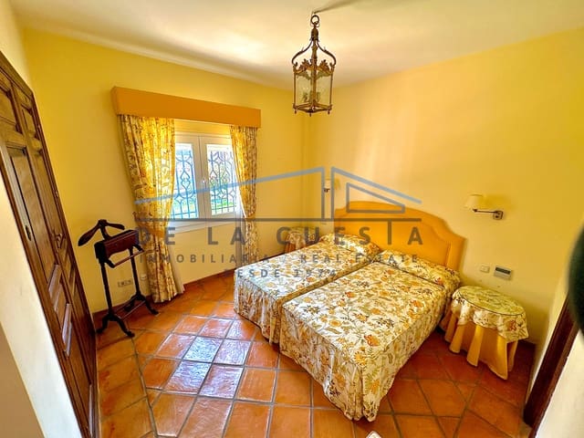 Chalet de 7 habitaciones en La Herradura, Almuñécar en venta con piscina garaje - 1.650.000 € (Ref: 7706422)