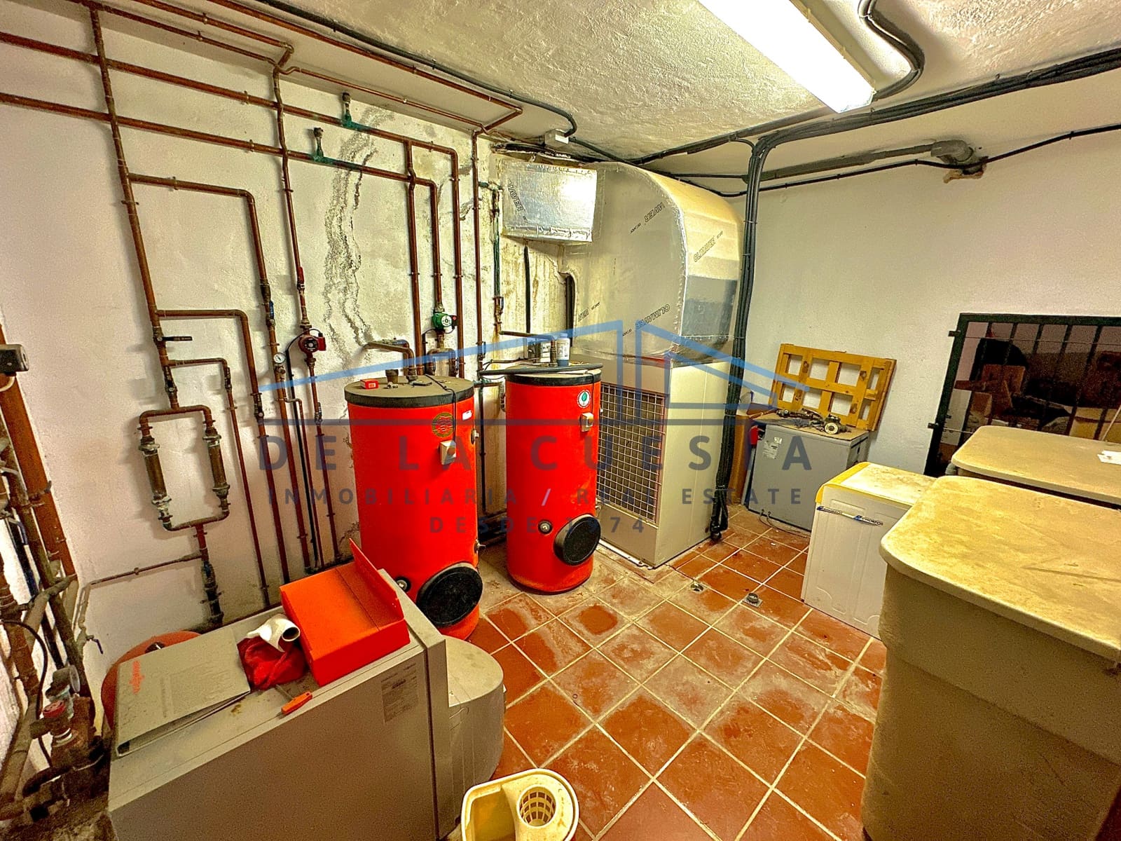 7 bedroom Villa for sale in La Herradura with pool garage - € 1,650,000 (Ref: 7706422)