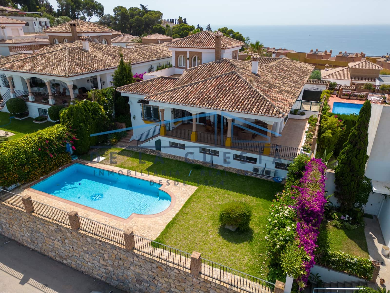 7 bedroom Villa for sale in La Herradura with pool garage - € 1,650,000 (Ref: 7706422)