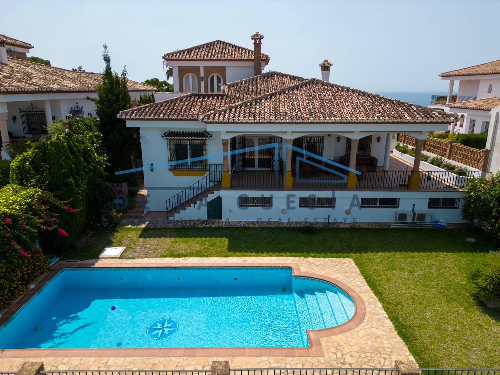 7 bedroom Villa for sale in La Herradura with pool garage - € 1,650,000 (Ref: 7706422)