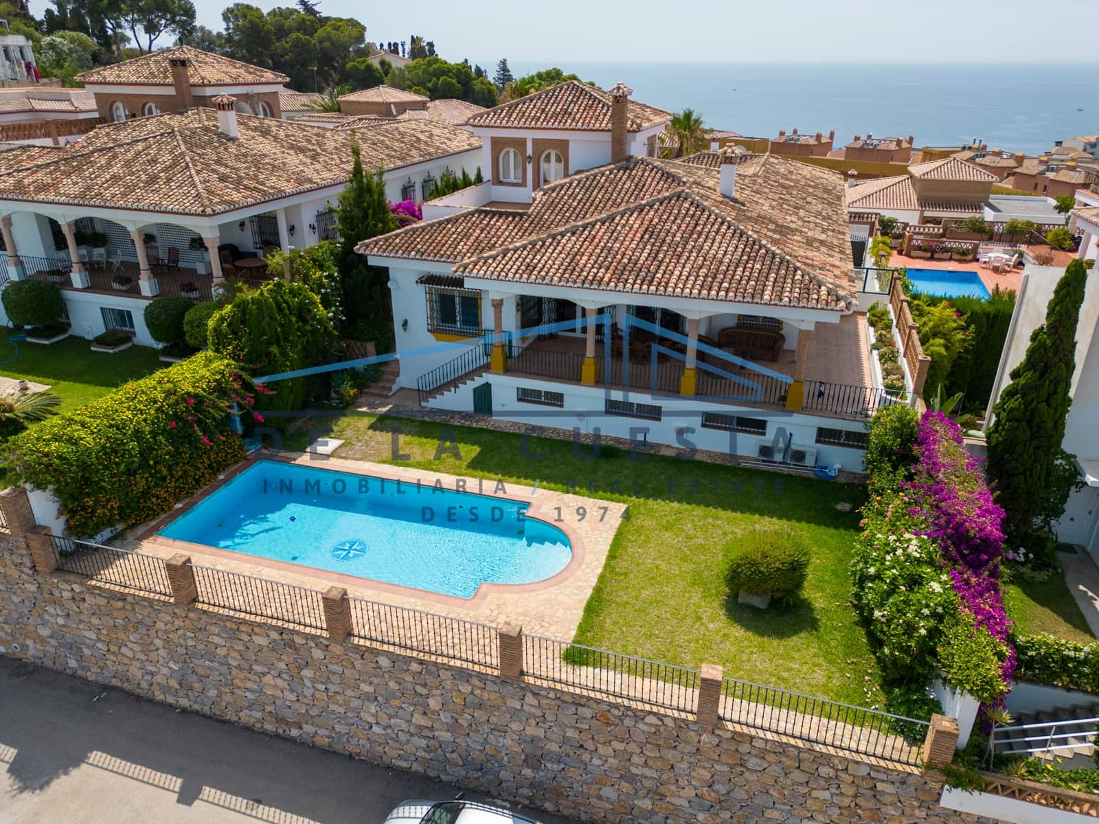 7 bedroom Villa for sale in La Herradura with pool garage - € 1,650,000 (Ref: 7706422)