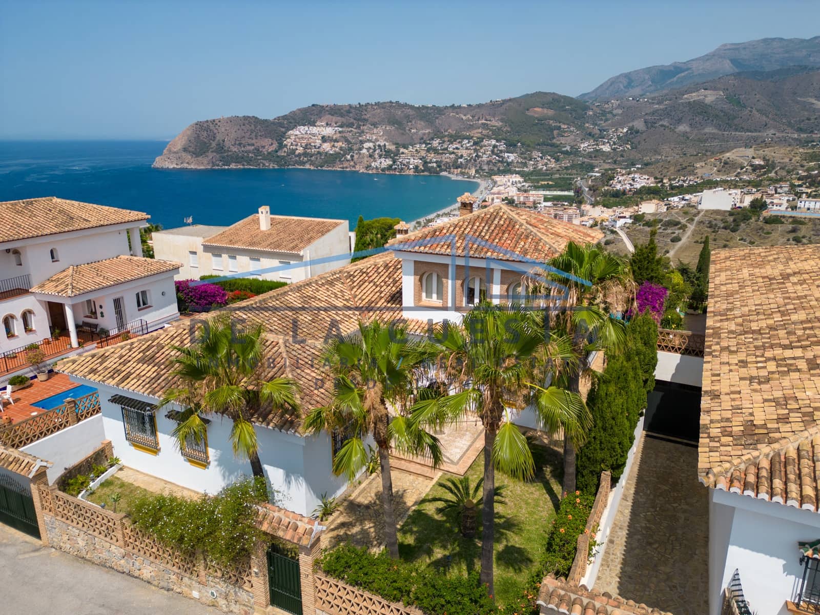 7 bedroom Villa for sale in La Herradura with pool garage - € 1,650,000 (Ref: 7706422)
