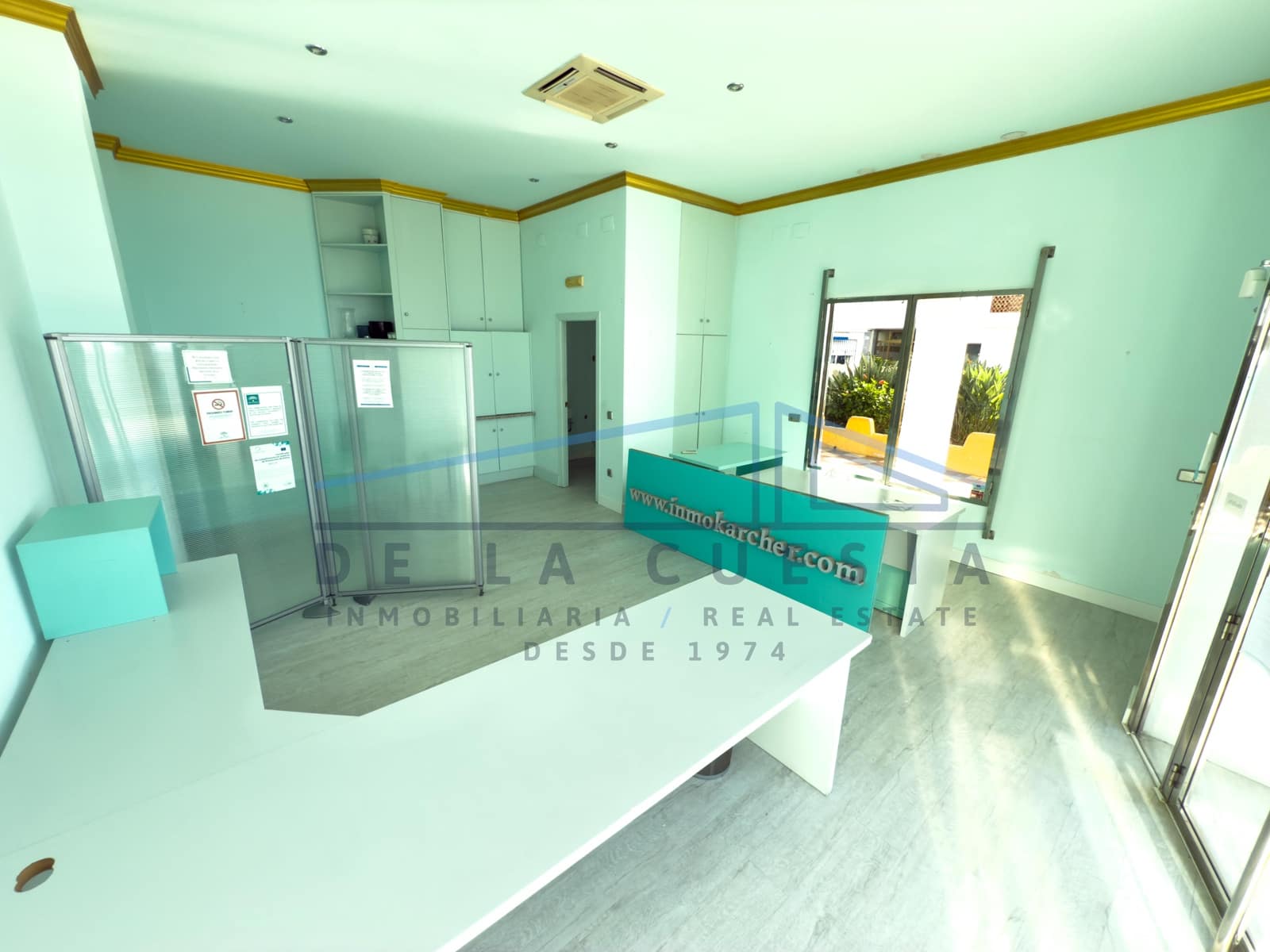 Erhverv til salg i La Herradura - € 399.000 (Ref: 8816453)