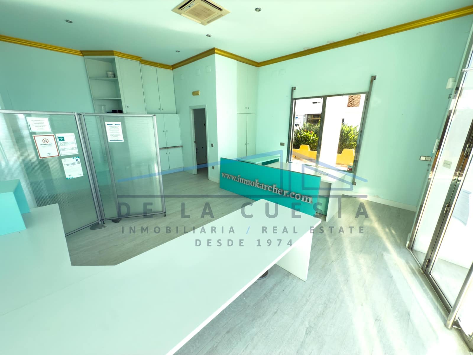 Erhverv til salg i La Herradura - € 399.000 (Ref: 8816453)