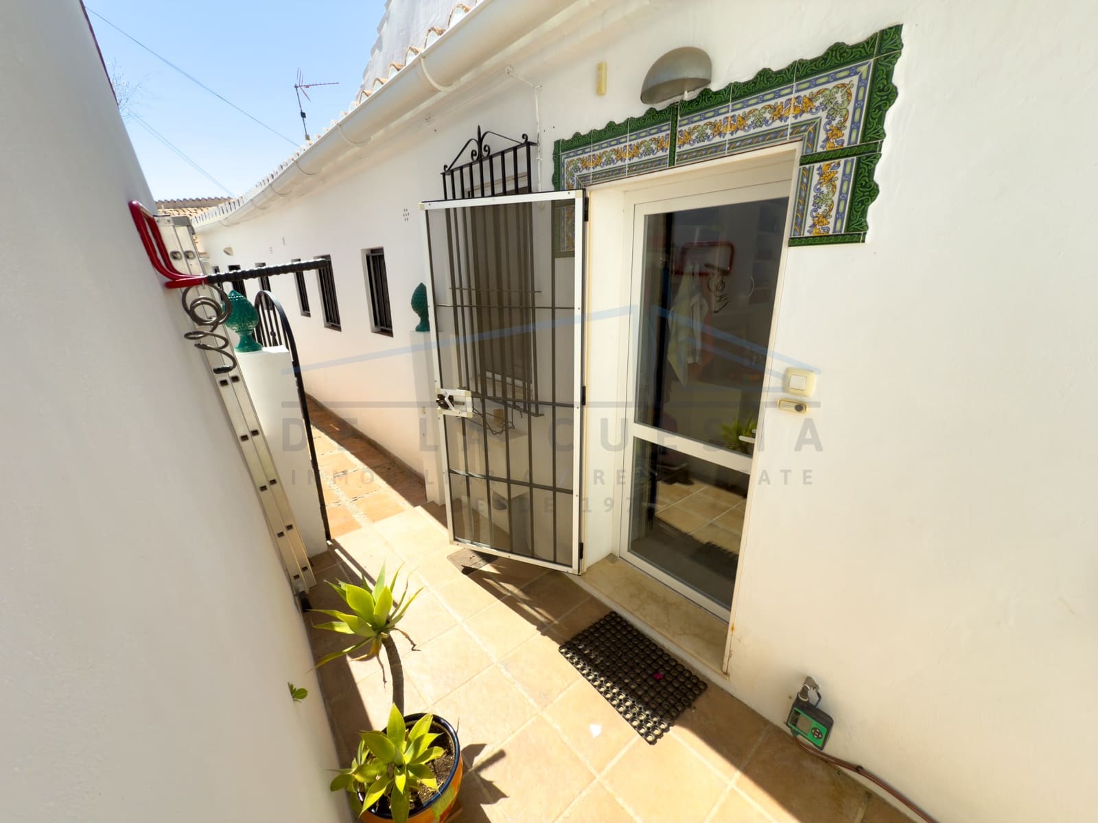 1 soveværelse Rækkehus til salg i La Herradura med garage - € 195.000 (Ref: 9018415)