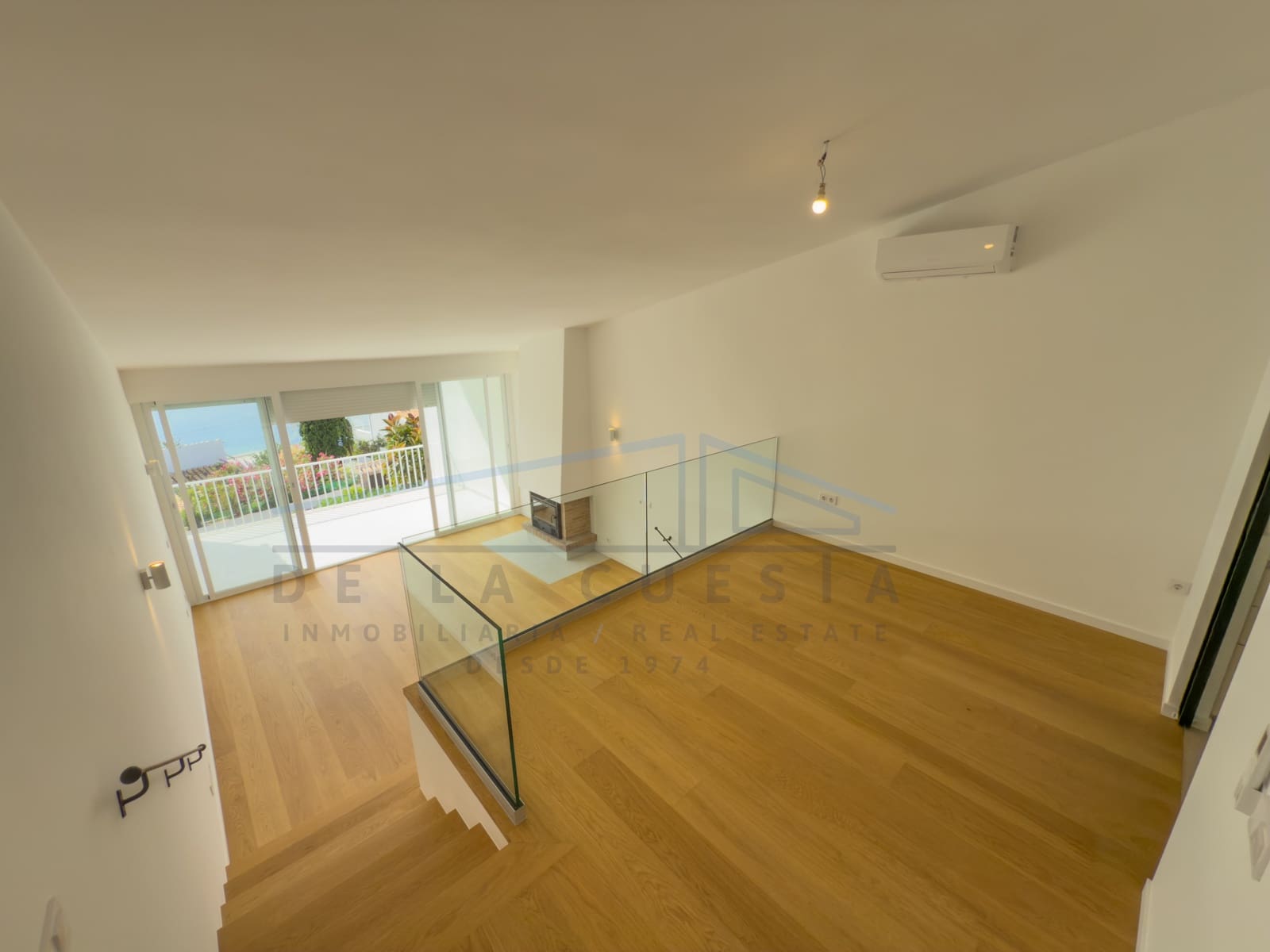 Villa/Maison Mitoyenne à vendre à La Herradura - 390 000 € (Ref: 9099638)