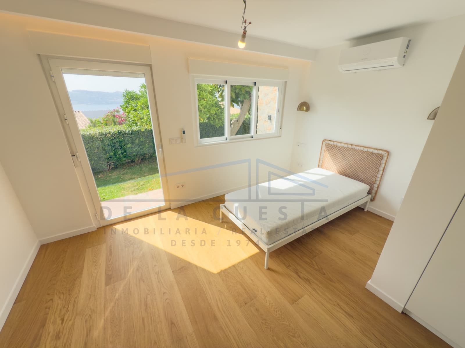 Villa/Maison Mitoyenne à vendre à La Herradura - 390 000 € (Ref: 9099638)