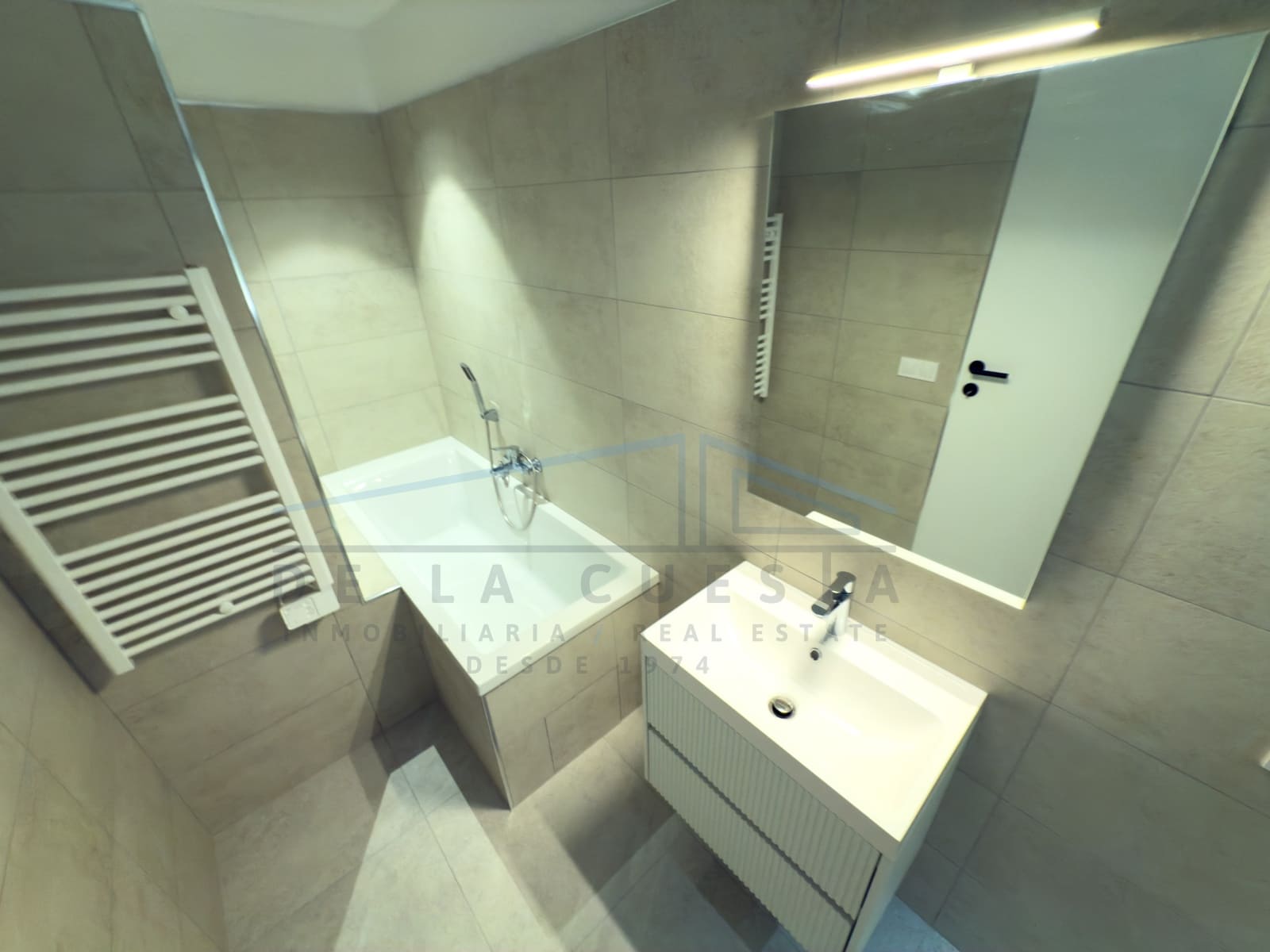 Villa/Maison Mitoyenne à vendre à La Herradura - 390 000 € (Ref: 9099638)