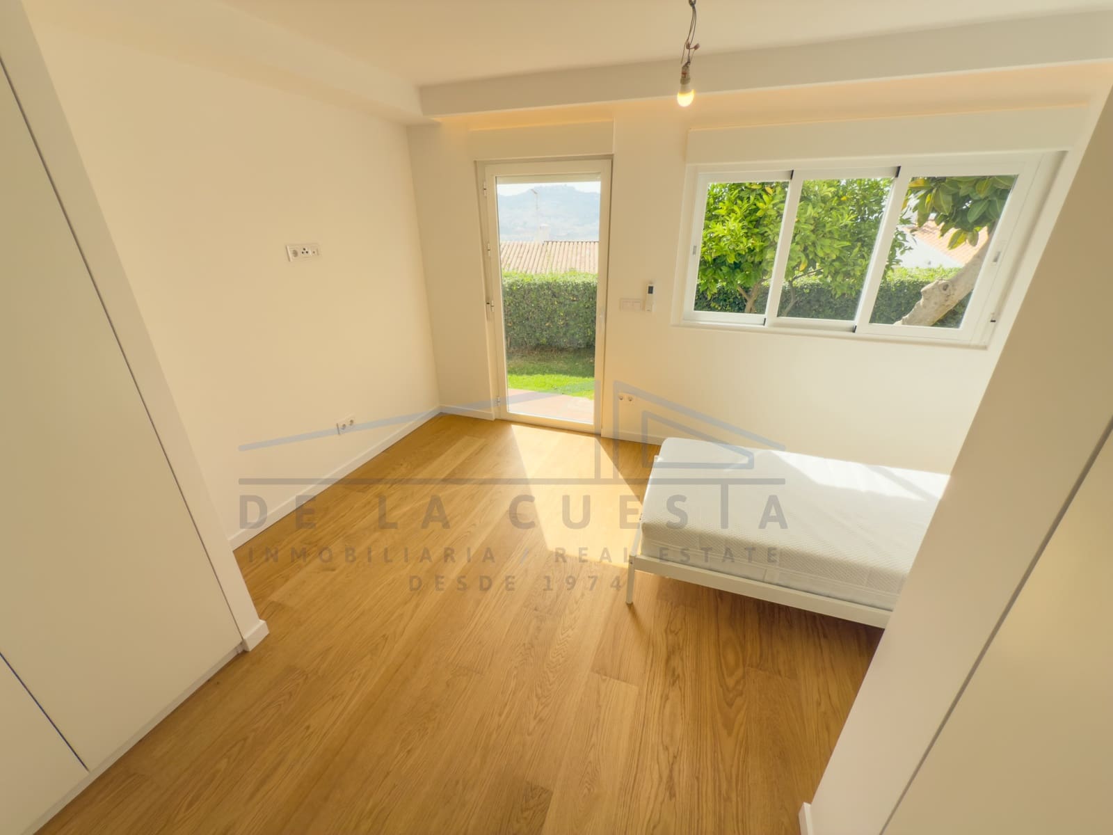 Villa/Maison Mitoyenne à vendre à La Herradura - 390 000 € (Ref: 9099638)