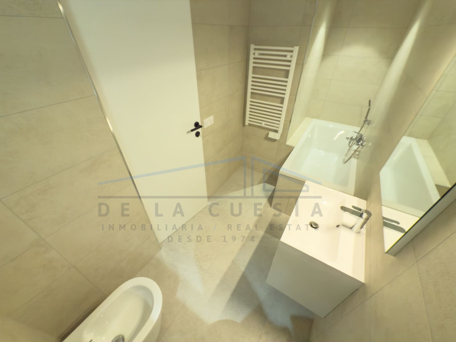 Villa/Maison Mitoyenne à vendre à La Herradura - 390 000 € (Ref: 9099638)