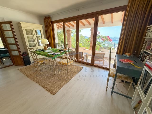 3 soverom Villa til salgs i La Herradura, Almuñécar med svømmebasseng garasje - € 900 000 (Ref: 9116528)