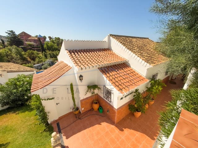 3 sypialnia Apartament na sprzedaż w La Herradura, Almuñécar z basenem garażem - 690 000 € (Ref: 9191368)