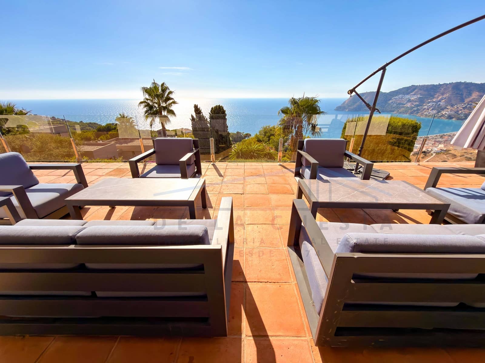 Chalet de 6 habitaciones en La Herradura en venta con piscina garaje - 2.380.000 € (Ref: 9353818)