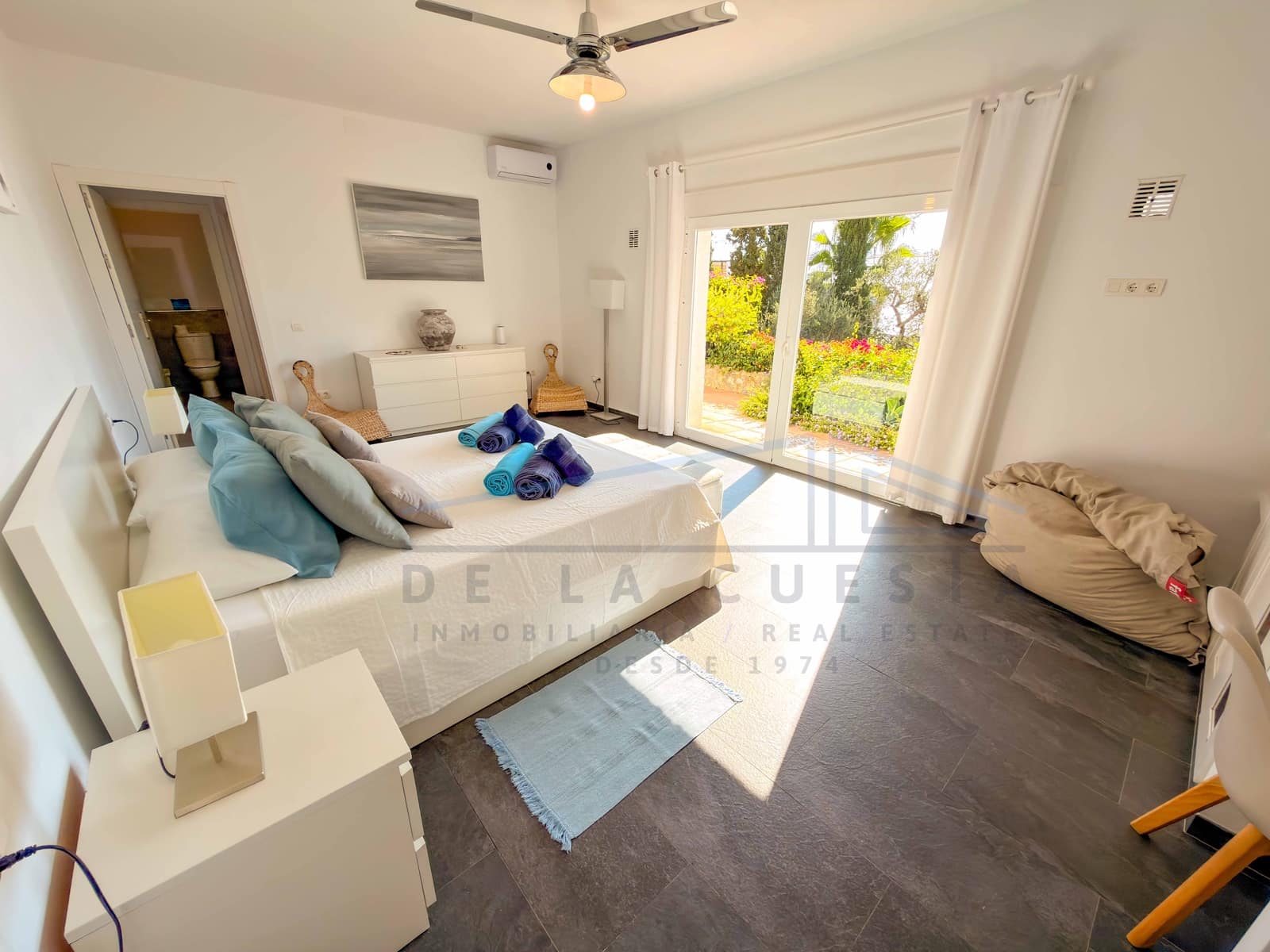 Chalet de 6 habitaciones en La Herradura en venta con piscina garaje - 2.380.000 € (Ref: 9353818)