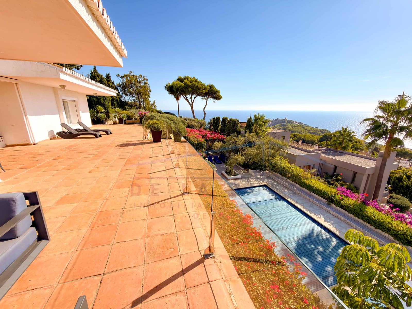 Chalet de 6 habitaciones en La Herradura en venta con piscina garaje - 2.380.000 € (Ref: 9353818)