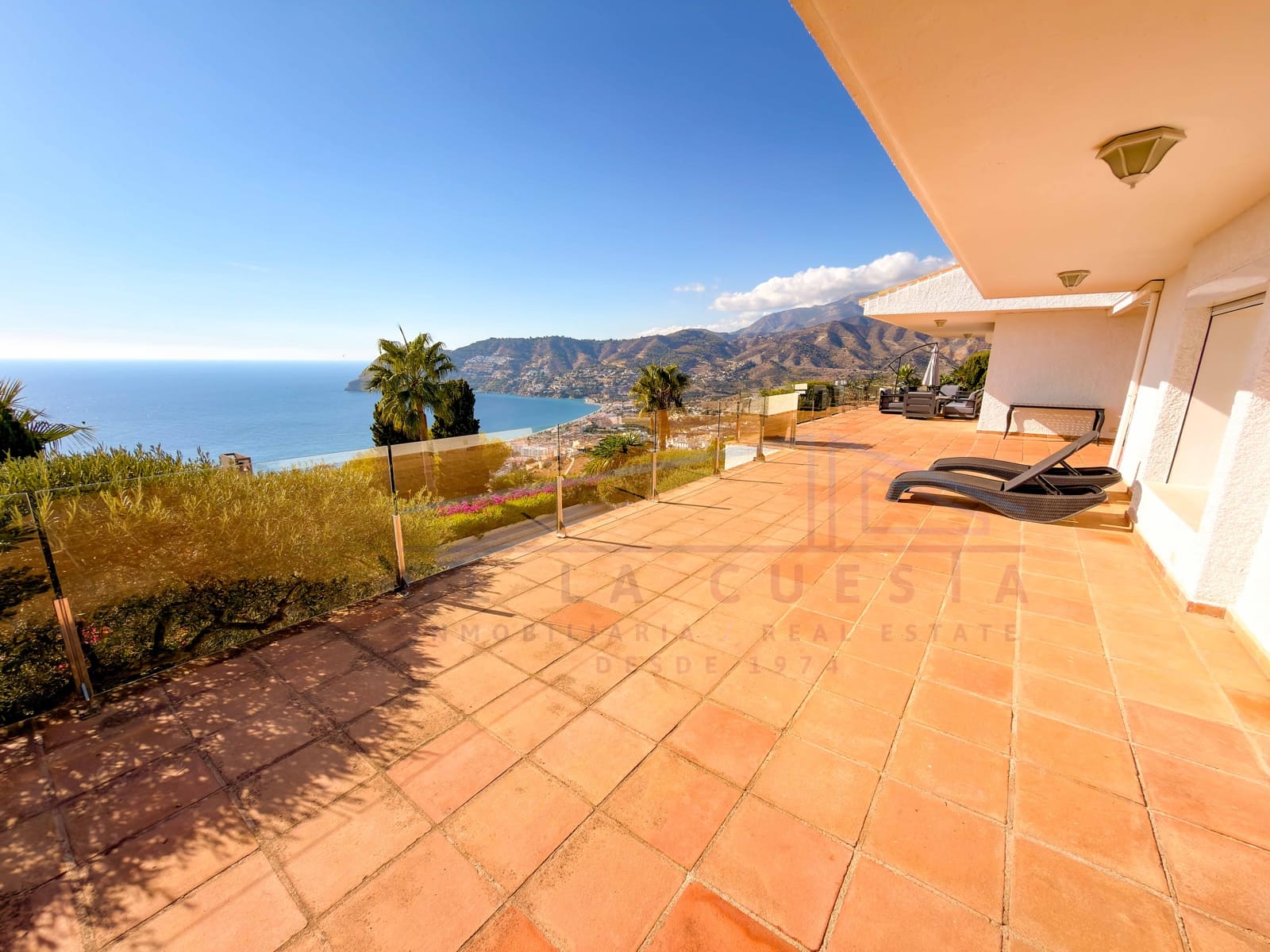 Chalet de 6 habitaciones en La Herradura en venta con piscina garaje - 2.380.000 € (Ref: 9353818)