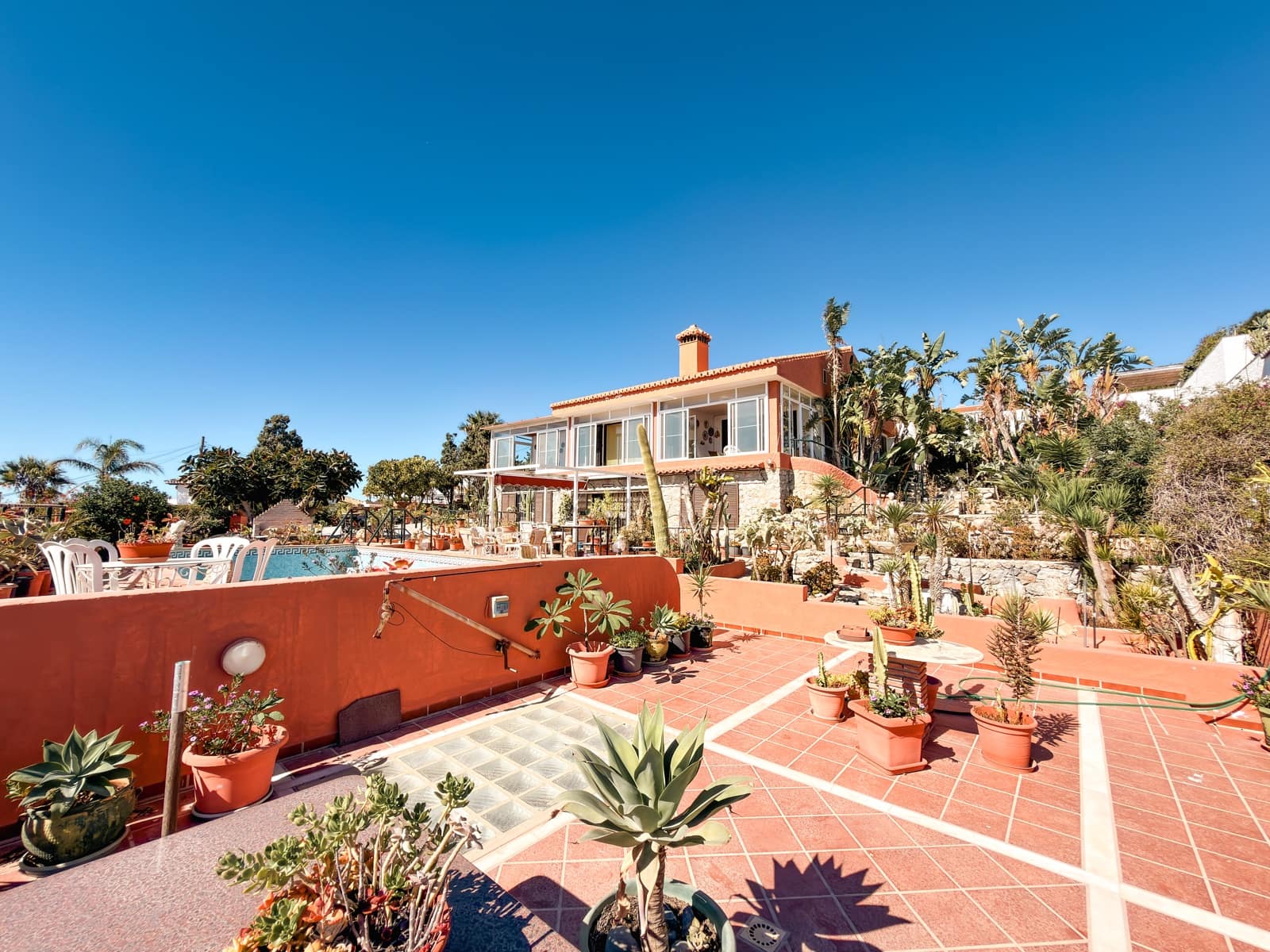3 bedroom Villa for sale in La Herradura with pool garage - € 1,750,000 (Ref: 9372219)