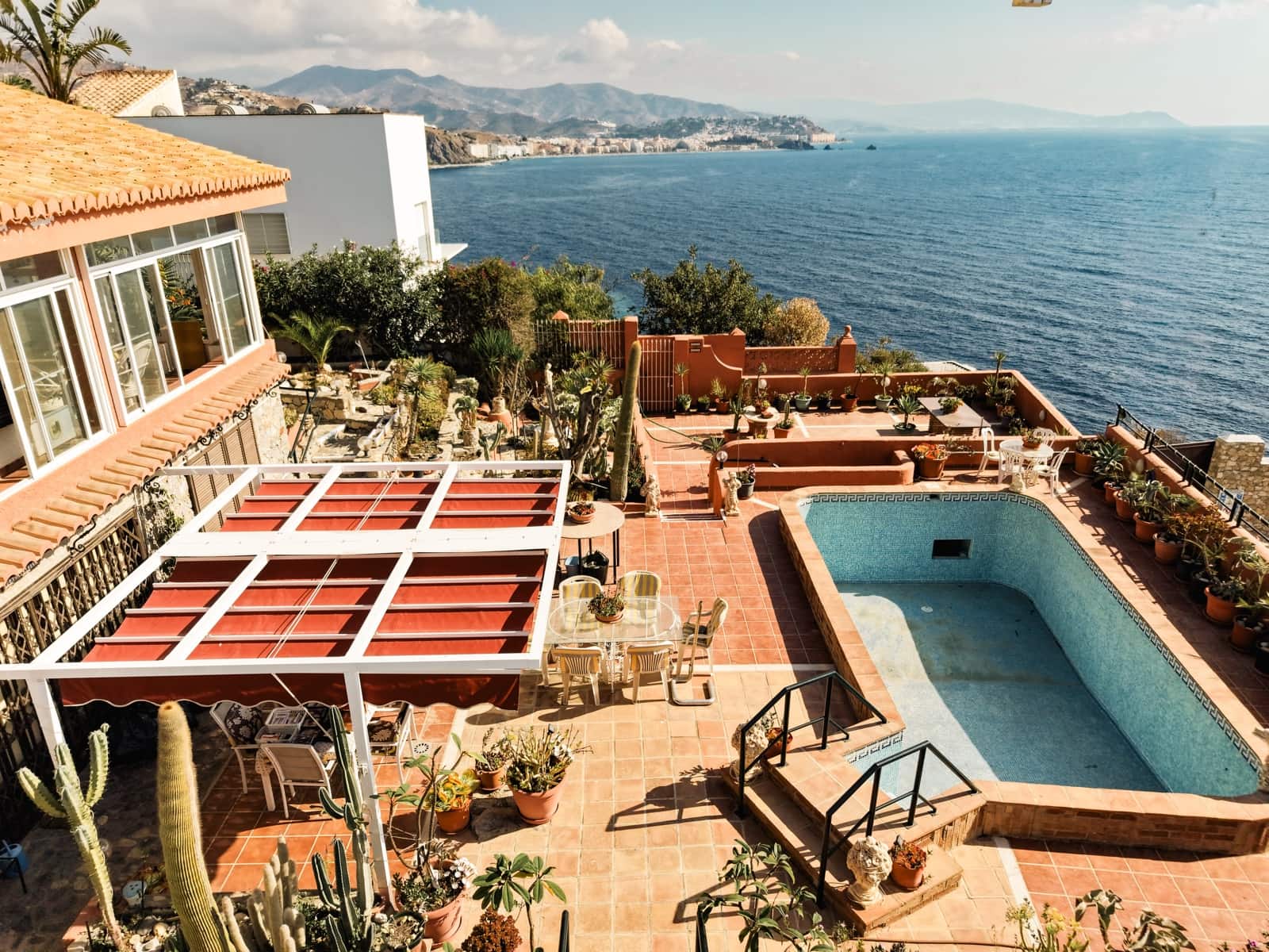 3 bedroom Villa for sale in La Herradura with pool garage - € 1,750,000 (Ref: 9372219)