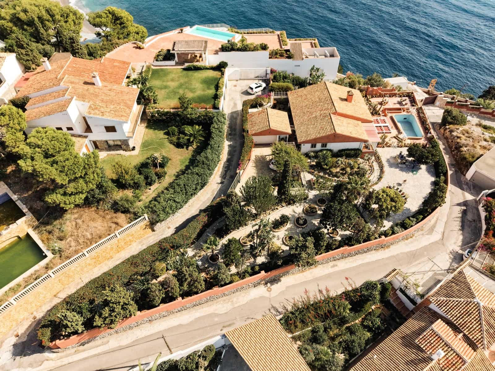 3 bedroom Villa for sale in La Herradura with pool garage - € 1,750,000 (Ref: 9372219)