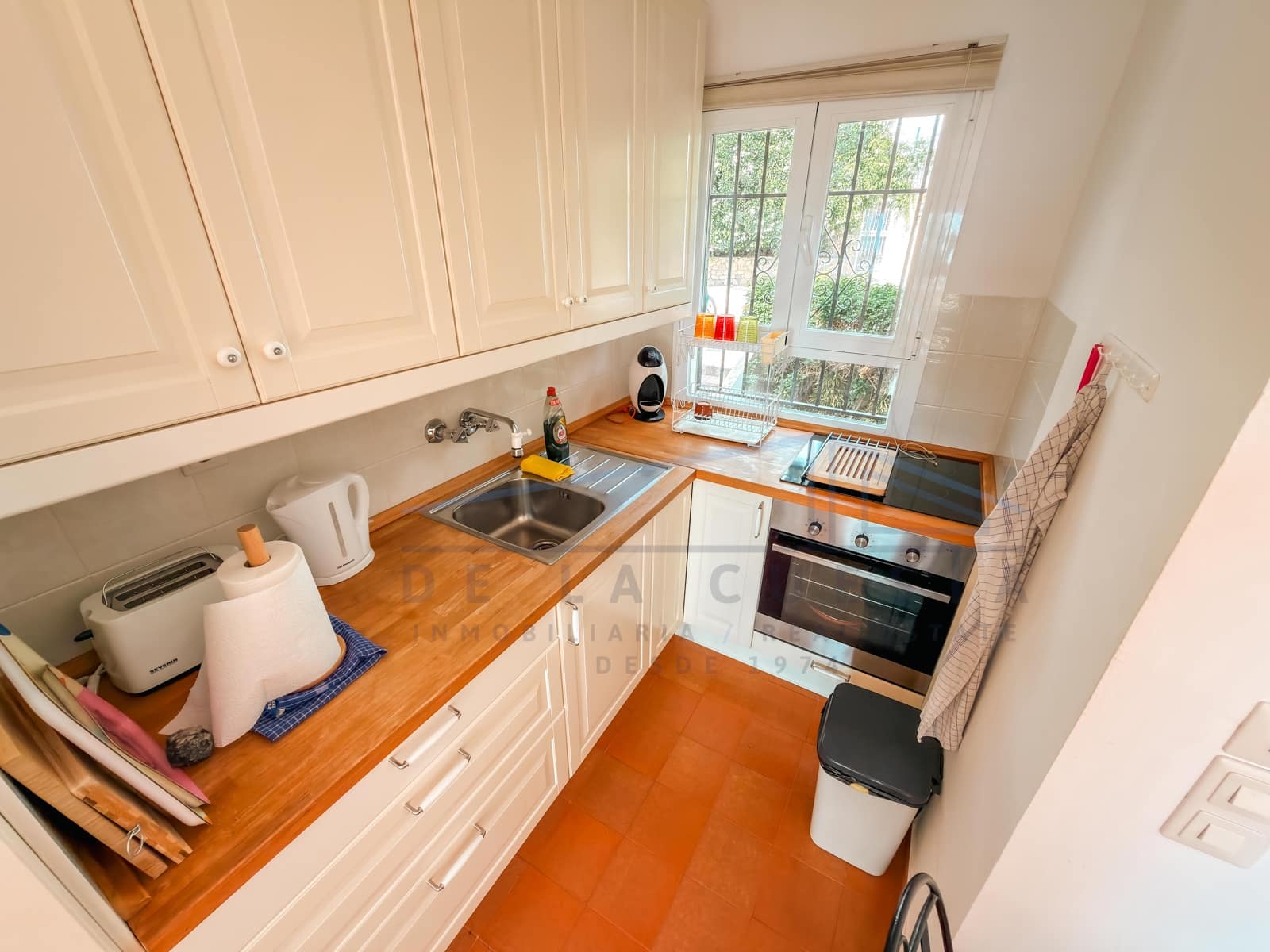 2 bedroom Apartment for sale in La Herradura with garage - € 290,000 (Ref: 9412727)