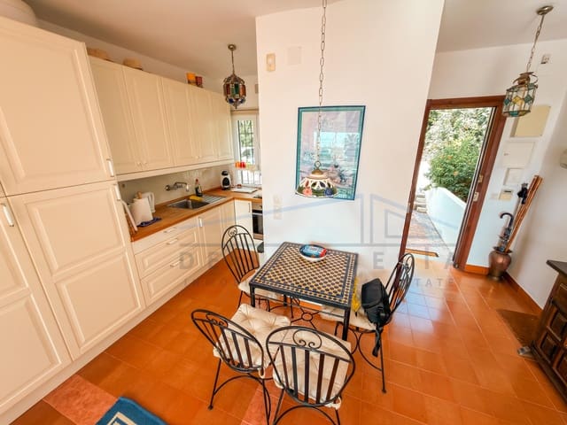 2 soverom Leilighet til salgs i La Herradura, Almuñécar med garasje - € 290 000 (Ref: 9412727)