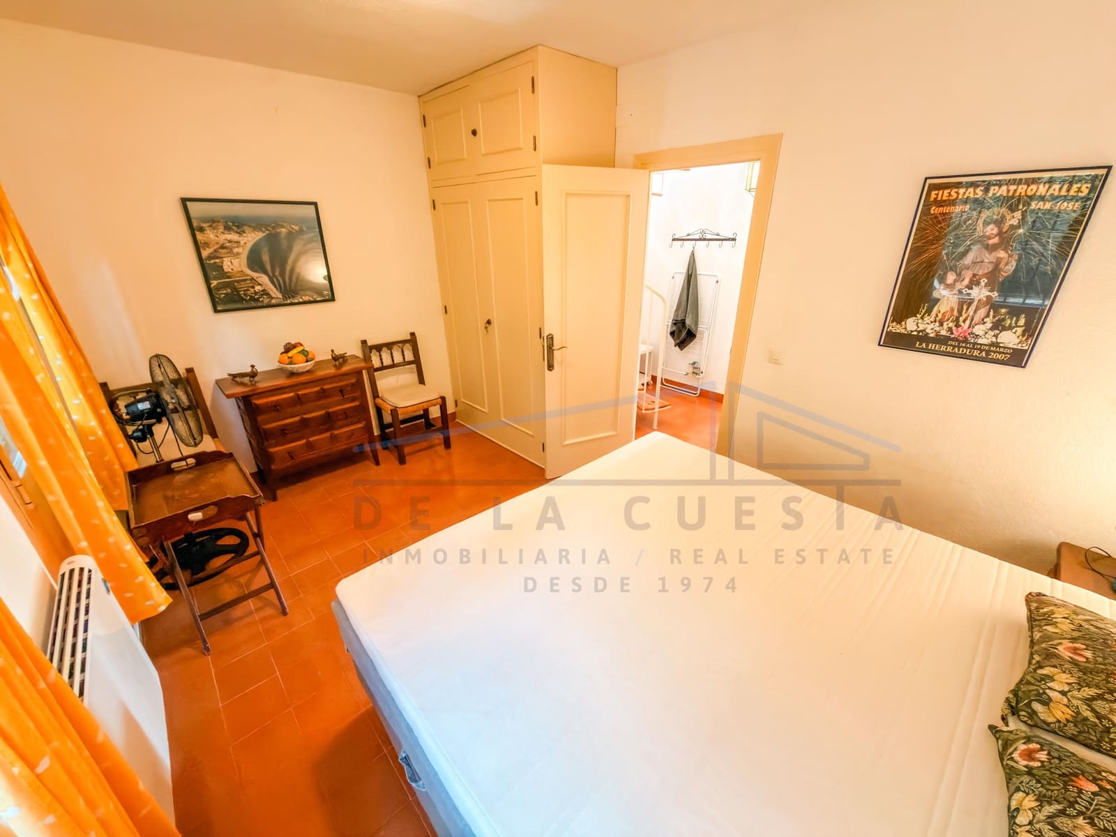 2 bedroom Apartment for sale in La Herradura with garage - € 290,000 (Ref: 9412727)