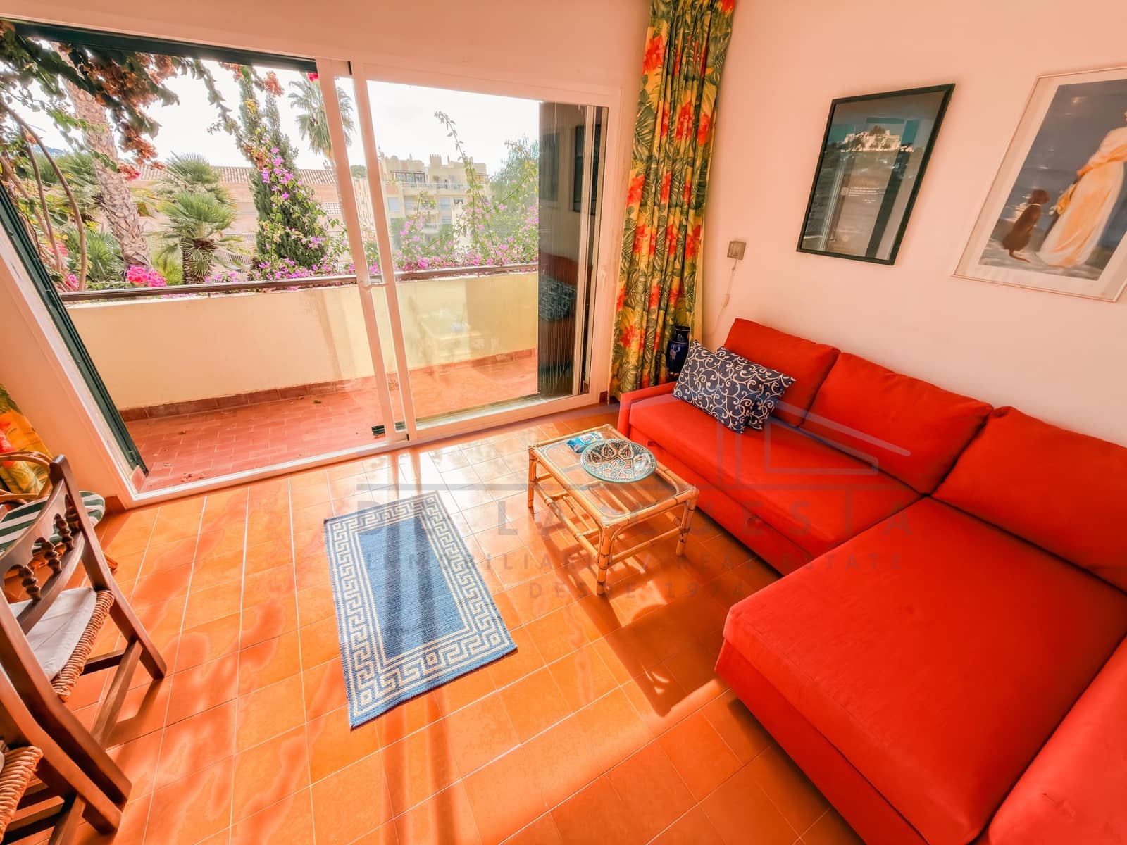2 bedroom Apartment for sale in La Herradura with garage - € 290,000 (Ref: 9412727)