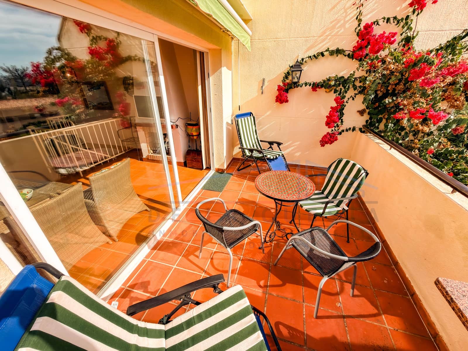 2 bedroom Apartment for sale in La Herradura with garage - € 290,000 (Ref: 9412727)