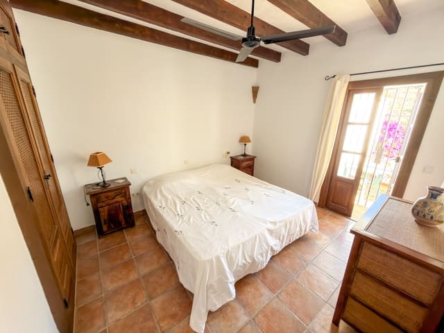 Finca/Casa Rural de 3 habitaciones en La Herradura, Almuñécar en venta con piscina - 635.000 € (Ref: 9509449)