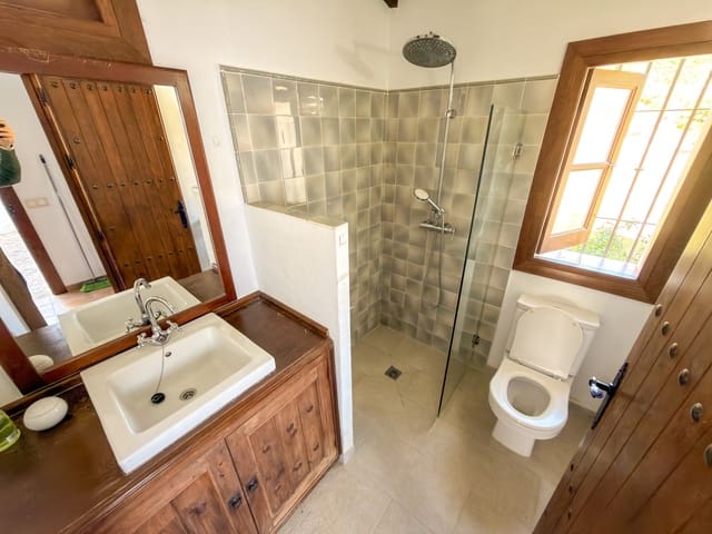 Finca/Casa Rural de 3 habitaciones en La Herradura, Almuñécar en venta con piscina - 635.000 € (Ref: 9509449)