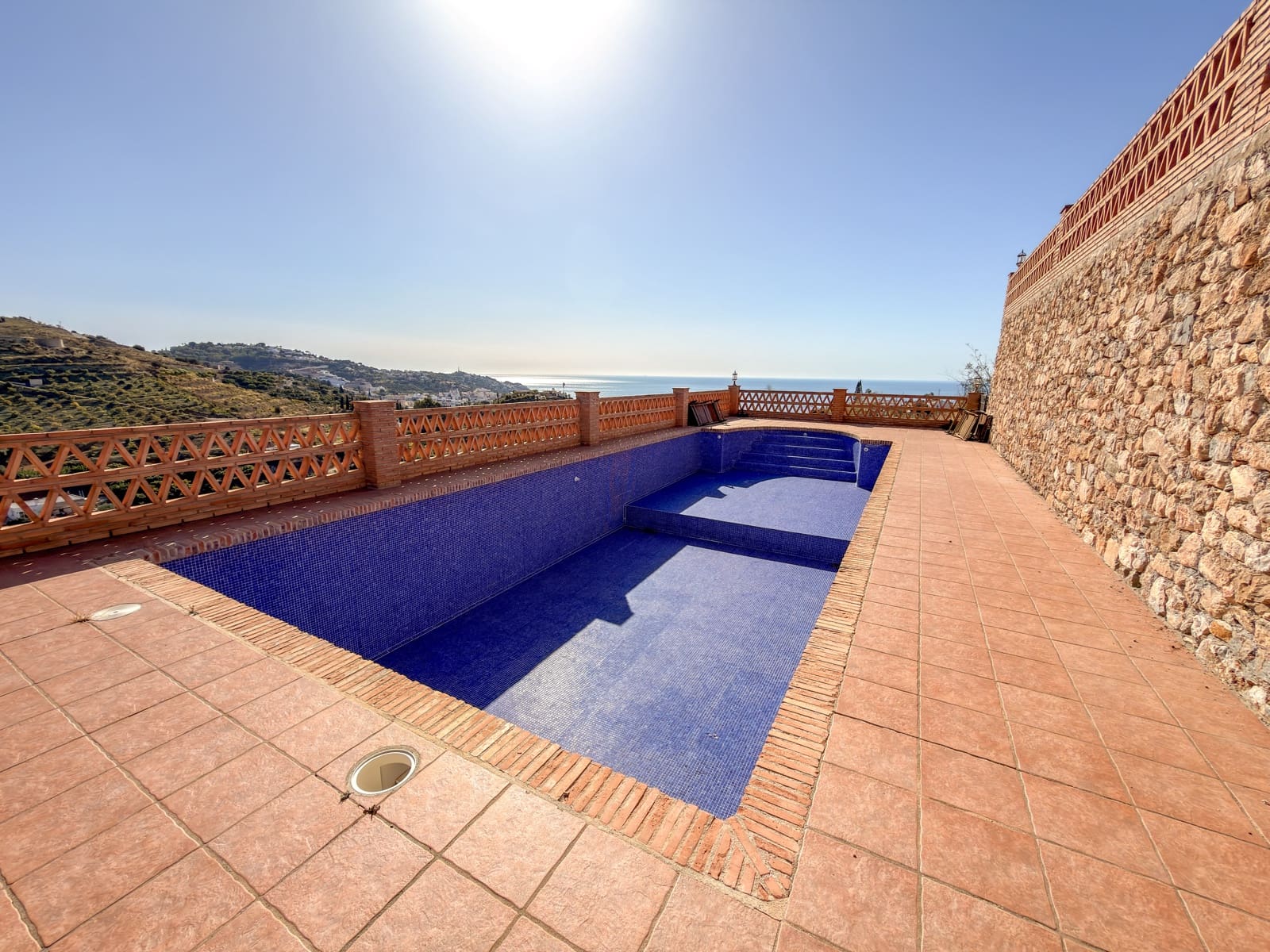 Finca/Casa Rural de 3 habitaciones en La Herradura en venta con piscina - 635.000 € (Ref: 9509449)