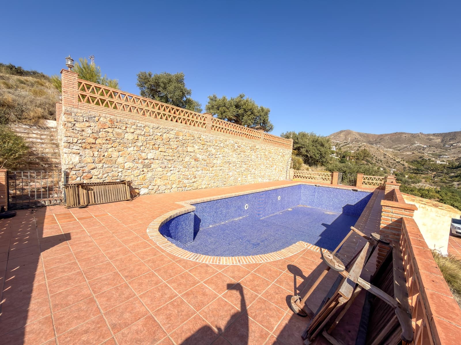 Finca/Casa Rural de 3 habitaciones en La Herradura en venta con piscina - 635.000 € (Ref: 9509449)