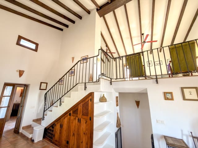 Finca/Casa Rural de 3 habitaciones en La Herradura, Almuñécar en venta con piscina - 635.000 € (Ref: 9509449)